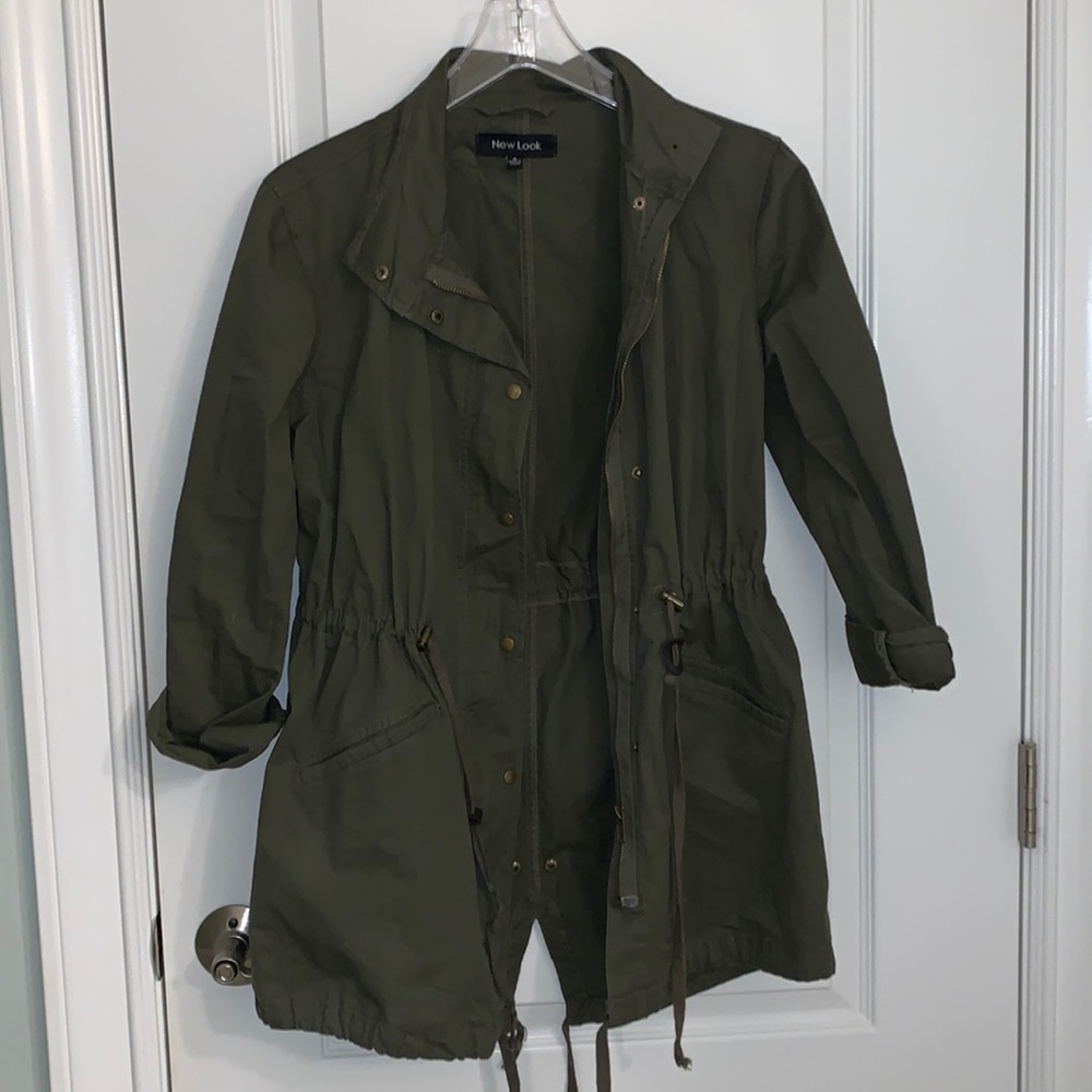 army/olive green cargo jacket.